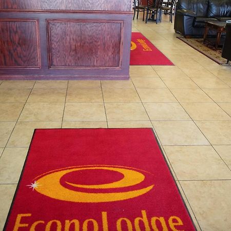 Econo Lodge Inn & Suites Kearney Exterior photo
