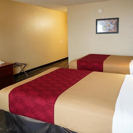Econo Lodge Inn & Suites Kearney Exterior photo