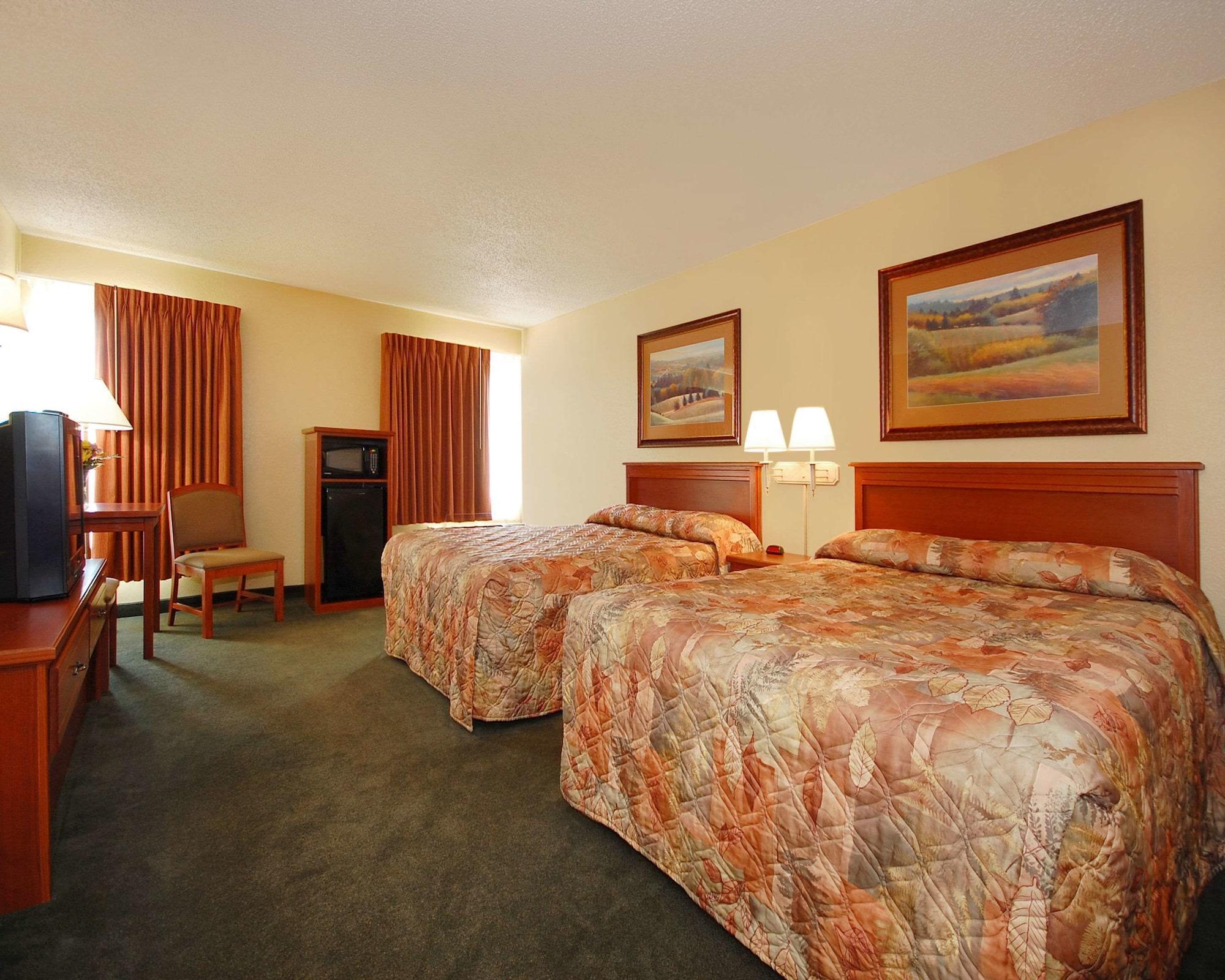 Econo Lodge Inn & Suites Kearney Exterior photo
