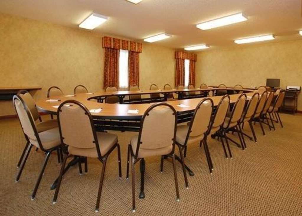 Econo Lodge Inn & Suites Kearney Facilities photo