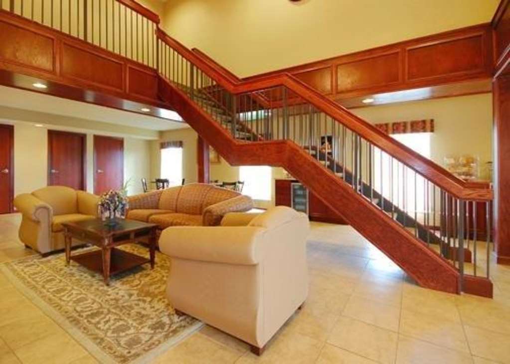 Econo Lodge Inn & Suites Kearney Interior photo